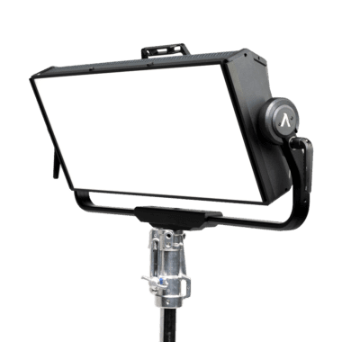 Aputure Nova P600c Kit con maleta rígida de transporte