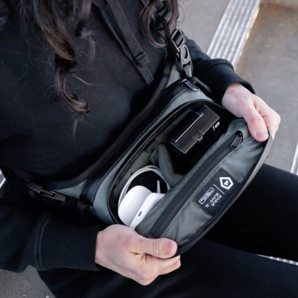 Bolsa Rogue Sling 3L verde - Imagen 4
