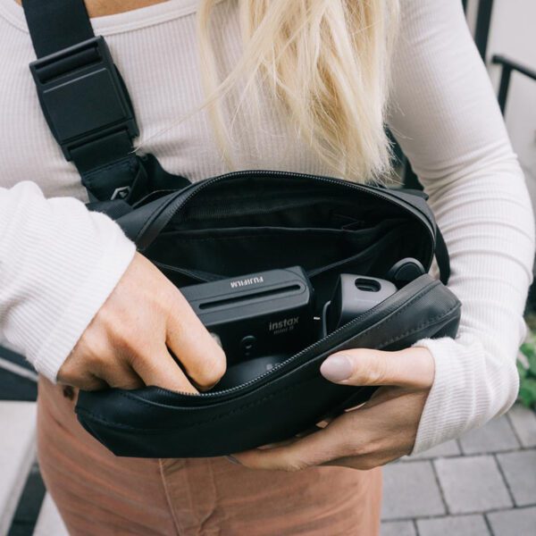 Riñonera Wandrd D1 Fanny Pack D1FP-BK-2 - Imagen 4